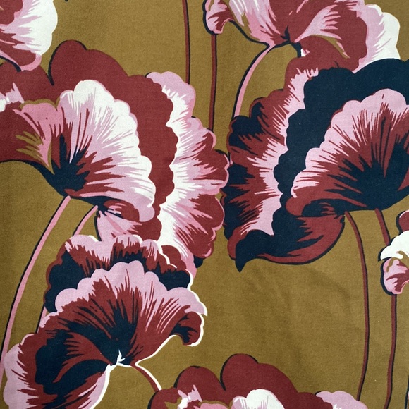 Ann Taylor Floral Pencil Skirt - Picture 3 of 3